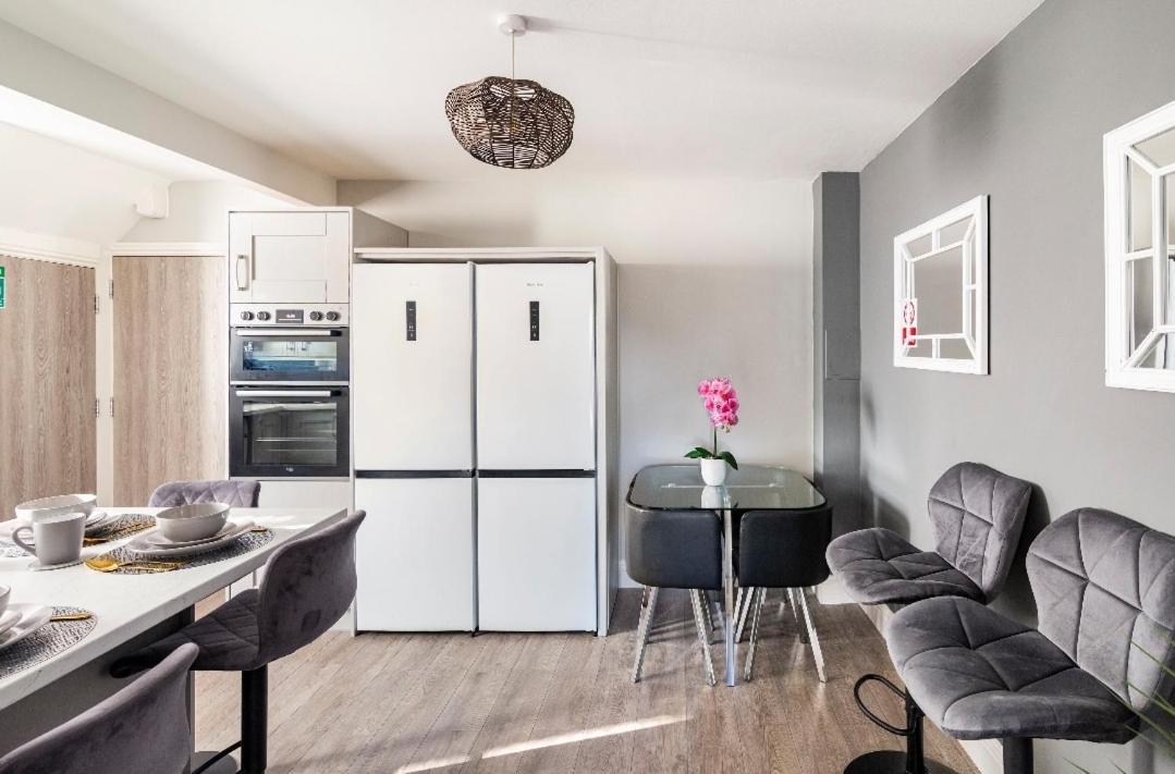 Luxury House 4 Ensuite Bedrooms, Free Parking ,Wifi Оксфорд Екстер'єр фото