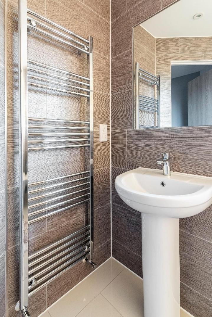 Luxury House 4 Ensuite Bedrooms, Free Parking ,Wifi Оксфорд Екстер'єр фото